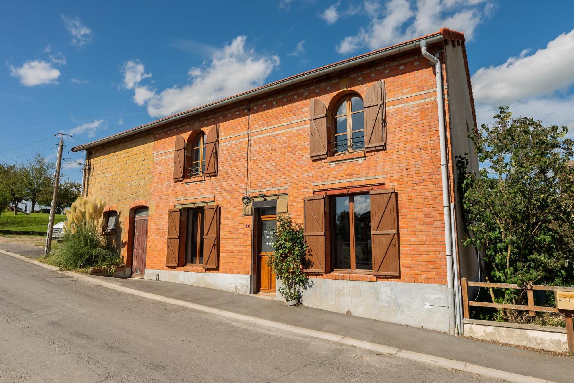 Gite De La Louviere - Maison De Campagne Grandpre Exterior photo